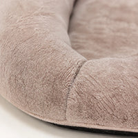 Détail du tissu doux dégradé du lit géant pour chien | KALMO