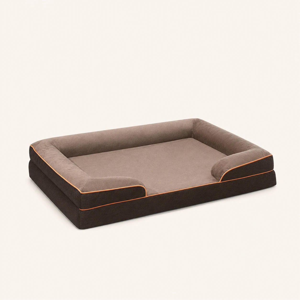 Panier mémoire de forme brun pour chien, vue studio | KALMO