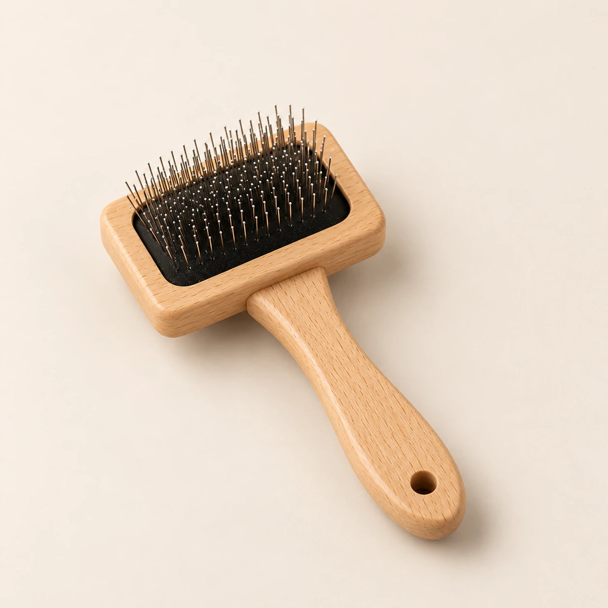 Brosse carde en bois de hêtre naturel pour chien - taille Petit KALMO